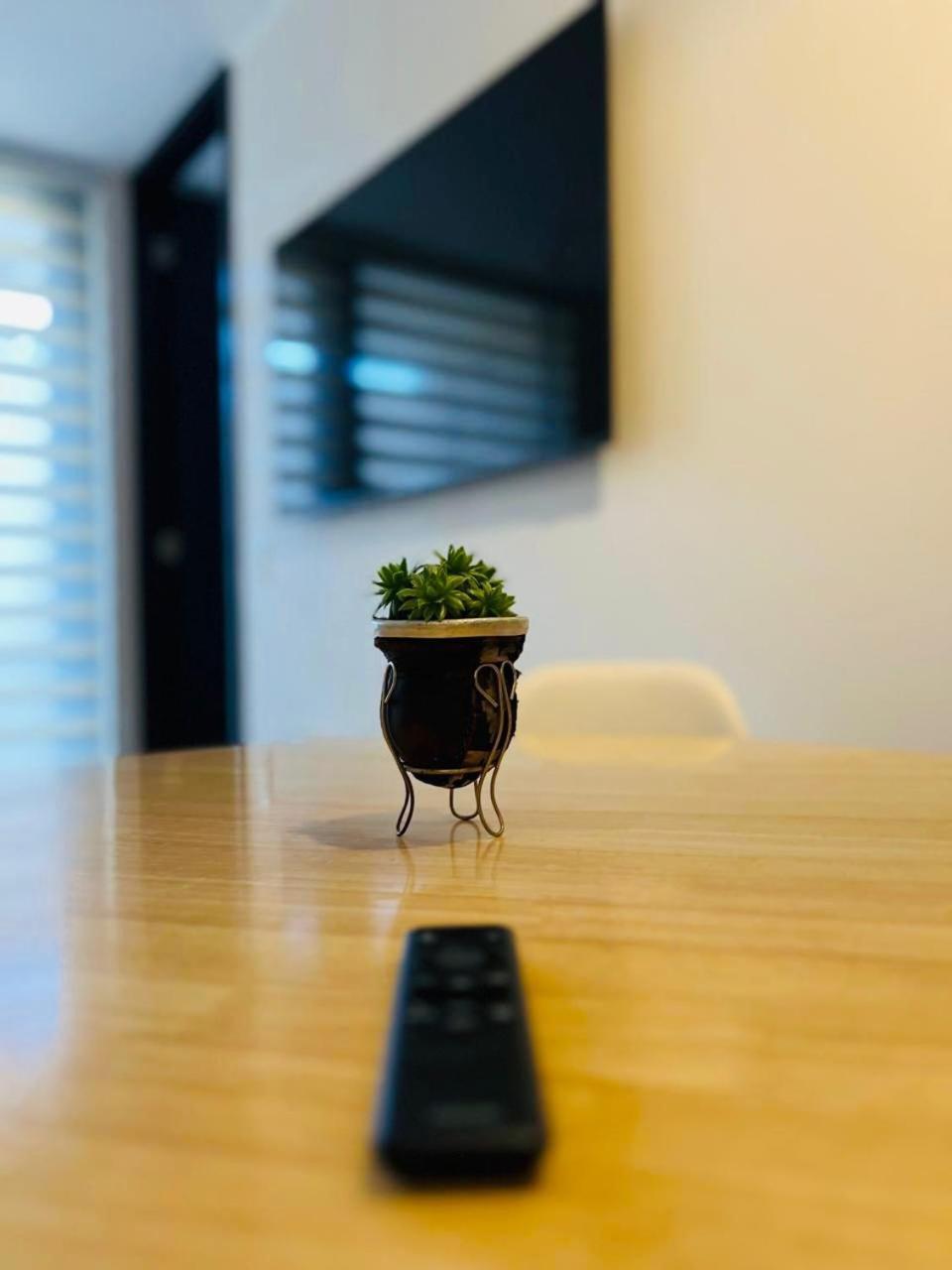 Apartment Painestone